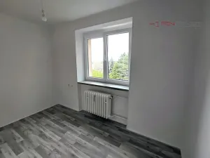 Pronájem bytu 1+1, Kladno, Kyjevská, 32 m2