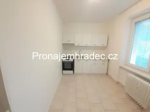Pronájem bytu 2+1, Hradec Králové, třída SNP, 54 m2