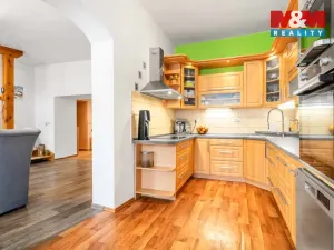 Prodej činžovního domu, Doksy, náměstí Republiky, 235 m2