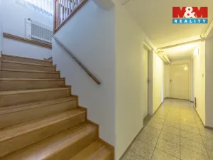 Prodej rodinného domu, Hrdlořezy, 229 m2