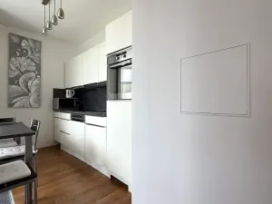Pronájem bytu 1+kk, Praha, Malešická, 44 m2