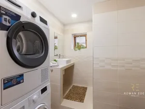 Prodej vícegeneračního domu, Chotiněves, 495 m2