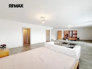Pronájem obchodního prostoru, Neslovice, Lesní, 66 m2