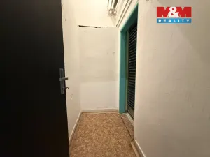 Pronájem obchodního prostoru, Karviná - Mizerov, Centrum, 32 m2