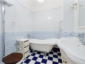 Prodej bytu 3+1, Karlovy Vary, Vítězná, 89 m2