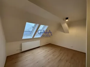 Pronájem bytu 2+1, Kyjov, třída Komenského, 48 m2
