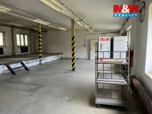Pronájem skladu, Suchovršice, 1100 m2