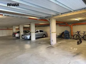 Prodej garážového stání, Slavkov u Brna, Zelnice II., 16 m2