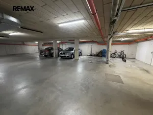 Prodej garážového stání, Slavkov u Brna, Zelnice II., 16 m2