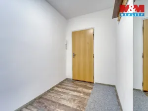 Prodej bytu 4+1, Lesná, 64 m2