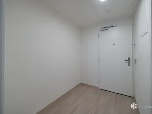 Pronájem bytu 1+kk, Praha - Hloubětín, Poděbradská, 35 m2