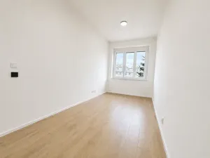 Prodej bytu 2+kk, Praha - Bubeneč, M. J. Lermontova, 43 m2