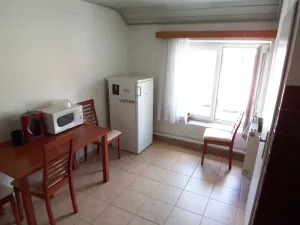 Pronájem kanceláře, Chrášťany, Jana Nepomuckého, 14 m2