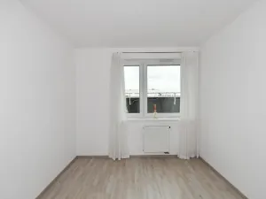 Pronájem bytu 3+kk, Praha - Vysočany, Strnadových, 78 m2