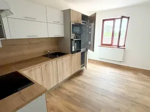 Pronájem bytu 1+1, Byšice, Mělnická, 42 m2