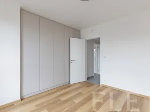 Pronájem bytu 2+kk, Praha - Modřany, Kolmanova, 51 m2