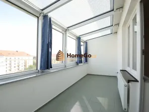 Pronájem bytu 1+1, Praha - Nusle, U gymnázia, 54 m2