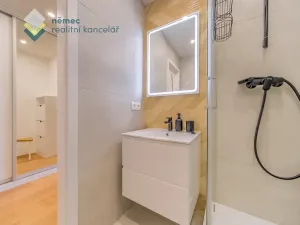 Pronájem bytu 1+kk, Praha - Kamýk, Otradovická, 34 m2