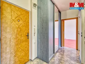 Prodej bytu 2+1, Chomutov, Holešická, 62 m2