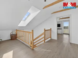 Prodej rodinného domu, Lužnice, 266 m2