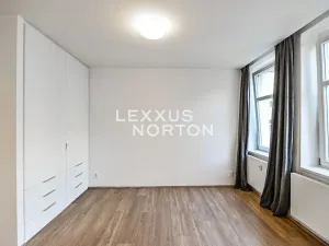 Pronájem bytu 1+kk, Praha - Vinohrady, Lucemburská, 30 m2