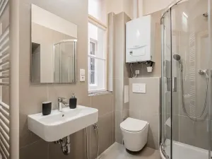Pronájem bytu 2+kk, Praha - Nové Město, Lípová, 57 m2