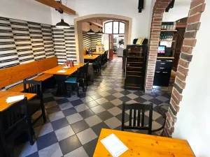 Pronájem restaurace, Písek, Sedláčkova, 110 m2
