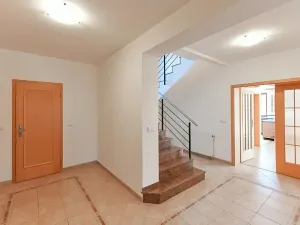 Pronájem rodinného domu, Horoměřice, 350 m2