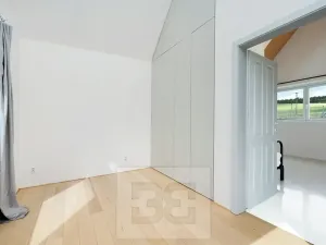 Prodej rodinného domu, Nezabudice, 177 m2