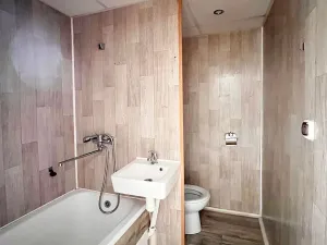 Pronájem bytu 1+1, Chomutov, Březenecká, 33 m2