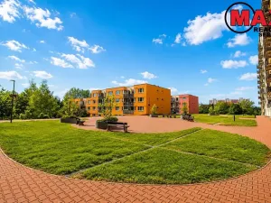 Pronájem bytu 1+kk, Praha - Troja, Hnězdenská, 36 m2
