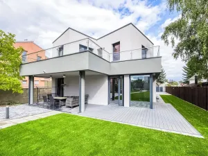 Prodej rodinného domu, Praha - Dolní Měcholupy, Na návsi, 392 m2