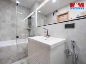 Prodej bytu 3+kk, Praha - Podolí, Pujmanové, 76 m2