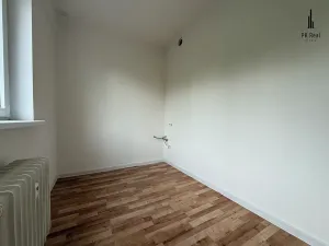 Prodej bytu 3+1, Hradec Králové, třída SNP, 70 m2