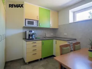 Prodej komerční nemovitosti, Valtice, Boční, 500 m2