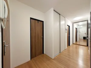 Prodej bytu 3+kk, Praha - Kobylisy, Mirovická, 67 m2