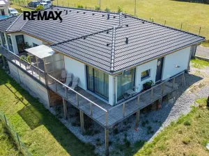 Prodej rodinného domu, Bavoryně, 194 m2