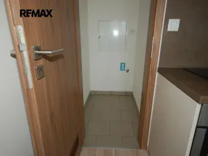Prodej bytu 1+kk, Velký Osek, U hřiště, 33 m2