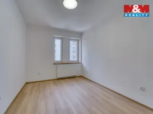 Pronájem bytu 2+1, Plzeň - Doubravka, Zábělská, 35 m2