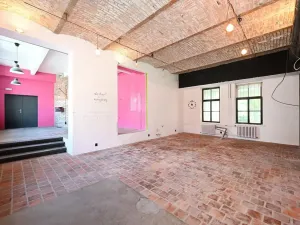 Pronájem restaurace, Hradec Králové, Pospíšilova, 159 m2