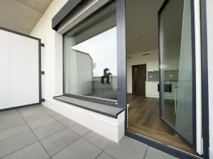 Pronájem bytu 1+kk, Praha - Hloubětín, Kolbenova, 30 m2