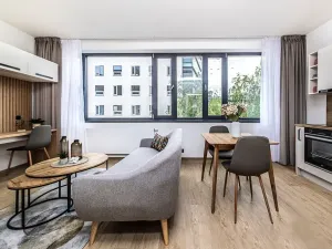 Pronájem bytu 1+kk, Praha - Karlín, Pobřežní, 35 m2