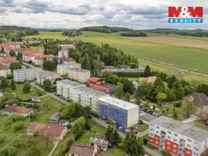 Prodej bytu 3+1, Hrádek - Nová Huť, 1. máje, 67 m2