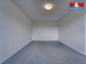 Prodej bytu 1+1, Klatovy - Klatovy II, K Letišti, 39 m2