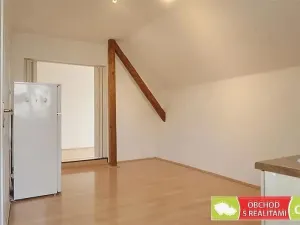 Pronájem bytu 2+kk, Praha, Nad Rohatci, 43 m2