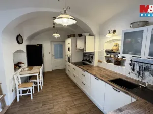 Prodej rodinného domu, Černovice, Dobešovská, 300 m2