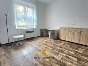 Pronájem bytu 2+kk, Praha - Michle, Adamovská, 42 m2