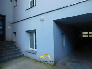 Pronájem bytu 2+kk, Praha - Michle, Adamovská, 42 m2