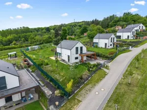 Prodej rodinného domu, Kamenice, Lužní, 122 m2