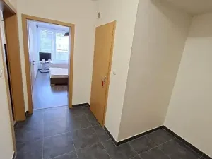 Pronájem bytu 2+kk, Praha - Vysočany, Kabešova, 53 m2